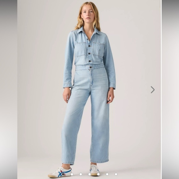 Levi’s Iconic Lightweight Jumpsuit in Celebrate The Moment Sz Small NWT 101 - Picture 4 of 15